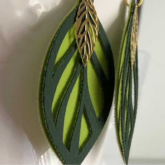 New Layered Faux Vegan Leather Dangling Leaves Handmade Earrings Green Floral - Picture 4 of 8